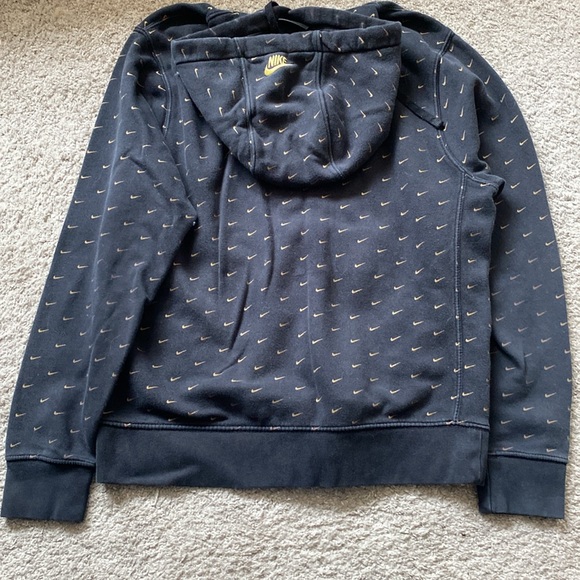 Nike Hoodie - Picture 5 of 5